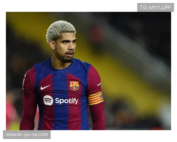 阿劳霍：乌拉圭中卫的防线铁柱，实力与潜力并存