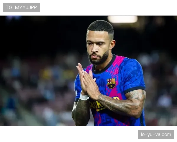 埃登·阿扎尔重返赛场状态回暖，球迷热议其复苏表现