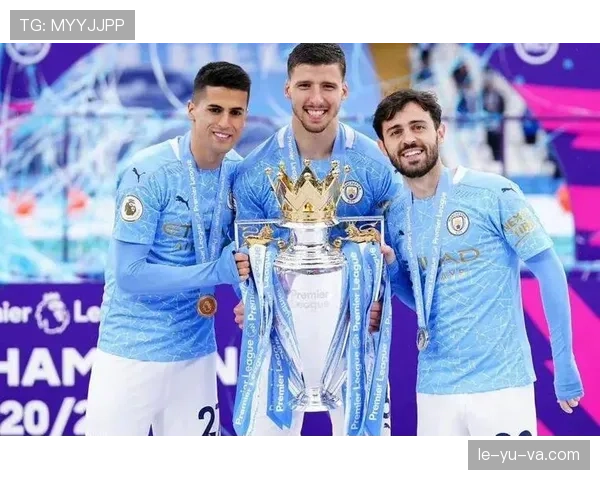 曼城转会策略解析：精明引援如何持续强化球队竞争力与阵容深度